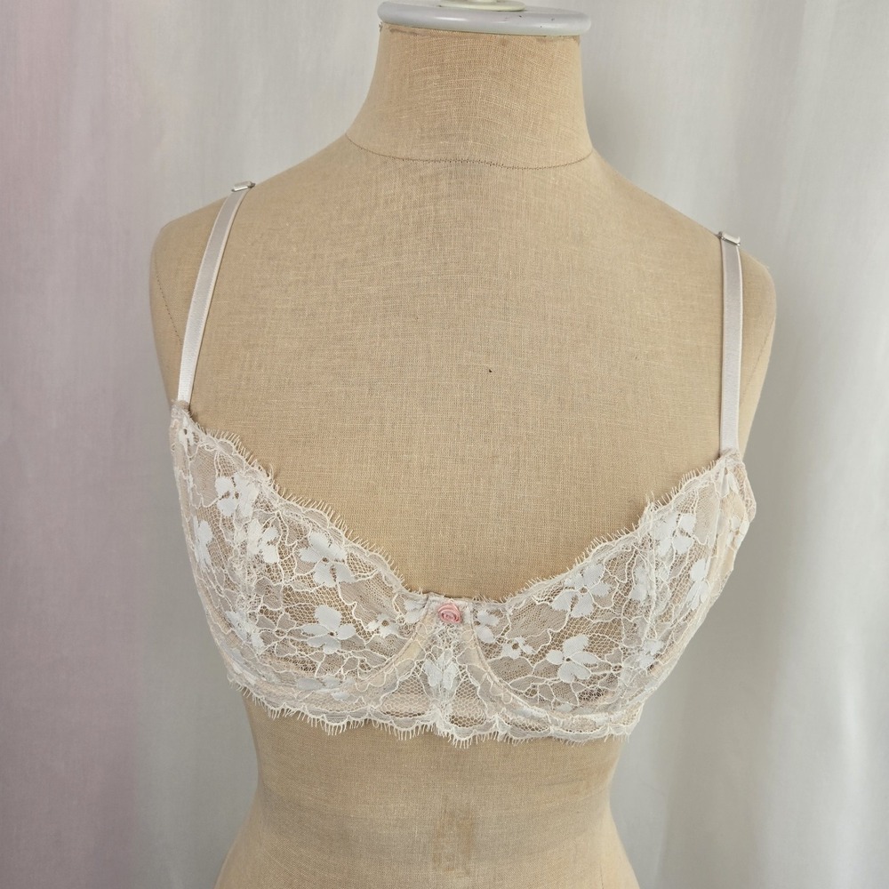 Victoria's Secret Dream Angels Lace Push-up Bra Without Padding Size 32D Cream